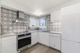 1431 Derby Ln, Mundelein, IL 60060 - Photo 7