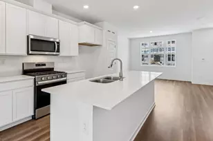 549 Yosemite Wy, Mundelein, IL 60060 - Photo 11