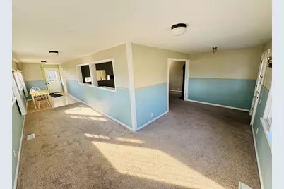 42160 N 6th Avenue, Antioch, IL 60002 - Photo 5