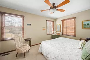 827 N Driveway, Glen Ellyn, IL 60137 - Photo 21