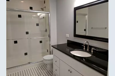 312 N May Street #4H, Chicago, IL 60607 - Photo 17