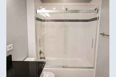 312 N May Street #4H, Chicago, IL 60607 - Photo 13