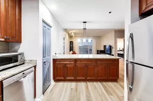 1199 E Port Clinton Rd, Vernon Hills, IL 60061 - Photo 7