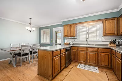 97 N Kenilworth Avenue, Glen Ellyn, IL 60137 - Photo 5