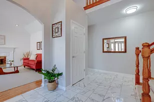 2 Groton Ct, Lincolnshire, IL 60069 - Photo 5