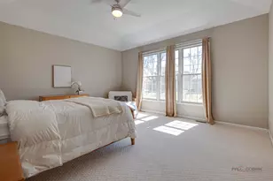 2 Groton Ct, Lincolnshire, IL 60069 - Photo 21