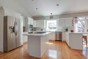 2 Groton Ct, Lincolnshire, IL 60069 - Photo 15