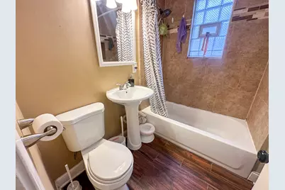 2045 N Tripp Avenue, Chicago, IL 60639 - Photo 7