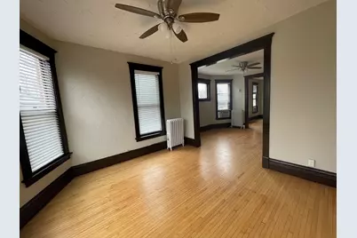 472 E Chicago Street #3, Elgin, IL 60120 - Photo 3