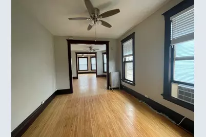 472 E Chicago Street #3, Elgin, IL 60120 - Photo 5
