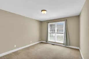 1613 Broadmoor Dr, Champaign, IL 61821 - Photo 5