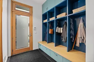 1915 W Henderson St, Chicago, IL 60657 - Photo 33