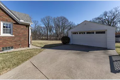 2200 10th Street, East Moline, IL 61244 - Photo 3