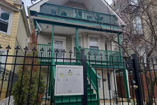 4135 N Bernard St, Chicago, IL 60618 - Photo 3