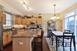 440 N Keswick Ct, Round Lake, IL 60073 - Photo 7