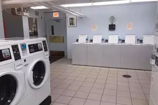 2740 N Pine Grove Ave, Chicago, IL 60614 - Photo 9