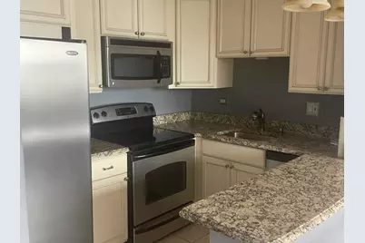 2740 N Pine Grove Avenue #19D, Chicago, IL 60614 - Photo 5