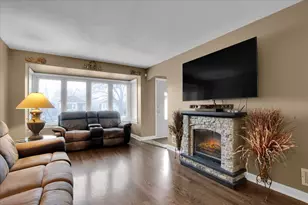 6719 S Keeler Ave, Chicago, IL 60629 - Photo 5