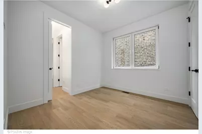 1124 W Addison Street #2, Chicago, IL 60613 - Photo 17