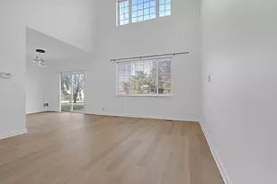 264 Blue Spruce Ln, Glendale Heights, IL 60139 - Photo 7