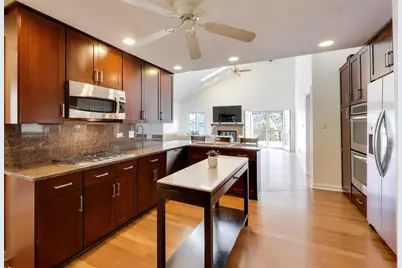 57 Chestnut Avenue, Clarendon Hills, IL 60514 - Photo 11