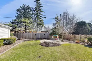 57 Chestnut Ave, Clarendon Hills, IL 60514 - Photo 31