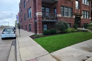 920 Wesley Ave, Oak Park, IL 60304 - Photo 1