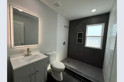 8631 S Constance Avenue, Chicago, IL 60617 - Photo 5