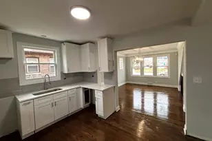 8631 S Constance Ave, Chicago, IL 60617 - Photo 9