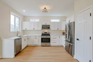 11687 Stonewater Crossing, Huntley, IL 60142 - Photo 9