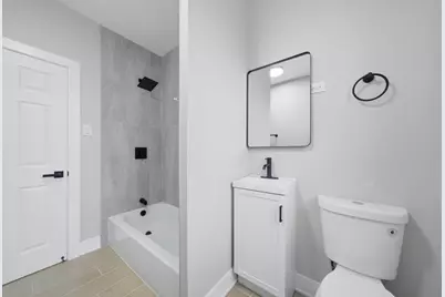 7520 N Seeley Avenue #2W, Chicago, IL 60645 - Photo 13