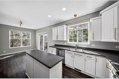 2321 Hudson Circle, Aurora, IL 60502 - Photo 11