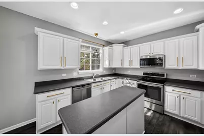 2321 Hudson Circle, Aurora, IL 60502 - Photo 13