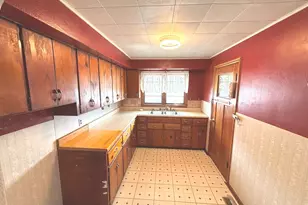 107 Dewolf St, Odin, IL 62870 - Photo 5