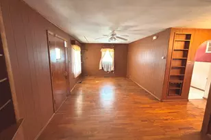 107 Dewolf St, Odin, IL 62870 - Photo 3