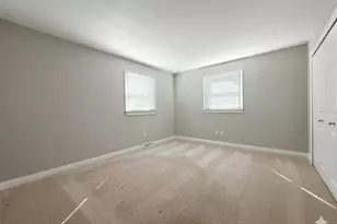 1420 S 14th St, Saint Charles, IL 60174 - Photo 5