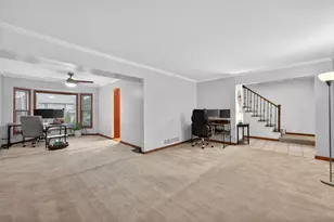 450 Hunter Dr, Carol Stream, IL 60188 - Photo 5