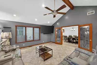 450 Hunter Drive, Carol Stream, IL 60188 - Photo 17