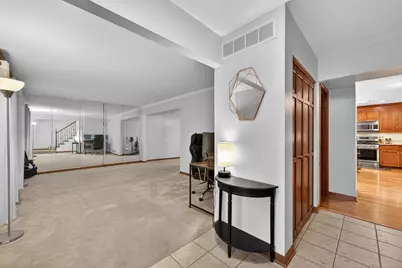 450 Hunter Drive, Carol Stream, IL 60188 - Photo 3