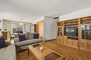 3409 Fairlawn Dr, Glenview, IL 60025 - Photo 5