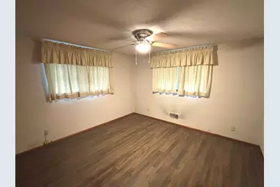 331 N Illinois Avenue, Salem, IL 62881 - Photo 11