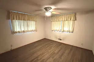 331 N Illinois Ave, Salem, IL 62881 - Photo 11