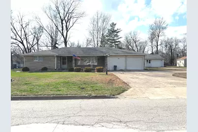 331 N Illinois Avenue, Salem, IL 62881 - Photo 19
