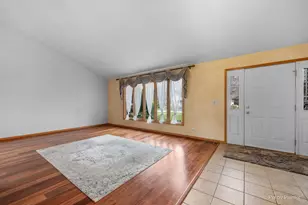 2083 Maplewood Cir, Naperville, IL 60563 - Photo 3