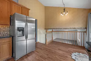 2083 Maplewood Cir, Naperville, IL 60563 - Photo 9