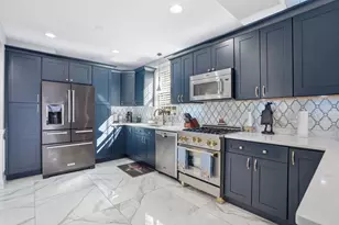 6640 S Kedvale Ave, Chicago, IL 60629 - Photo 9