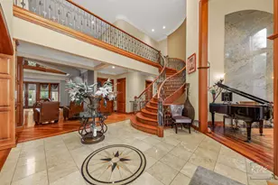 904 S Edgewood Ln, Mount Prospect, IL 60056 - Photo 5