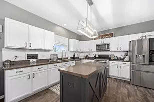 2445 Peregrine Dr, New Lenox, IL 60451 - Photo 17