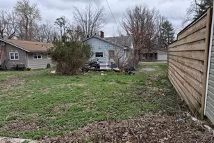 517 S 6th St, Herrin, IL 62948 - Photo 3