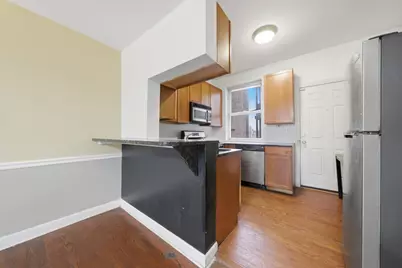 7601 S Essex Avenue #2, Chicago, IL 60649 - Photo 5